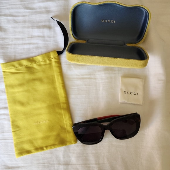 GUCCI Sunglasses Cat Eye gg0164s w/ case - Picture 2 of 7